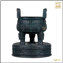 大(dà)号圓形銅鼎鑄造