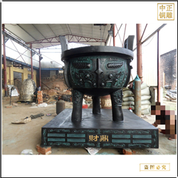 大(dà)型仿古青銅鼎廠家