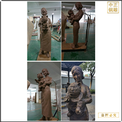 抱孩子人物(wù)雕塑