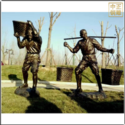 挑扁擔人物(wù)雕塑擺件